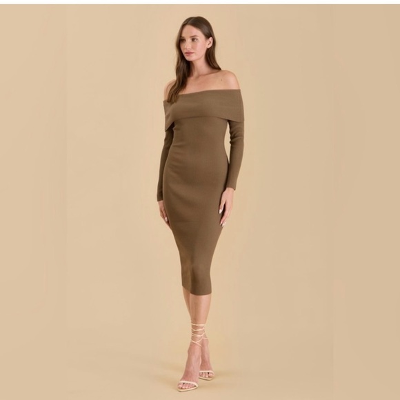 NWT Off the shoulder, fold over, knit dress - Picture 3 of 3